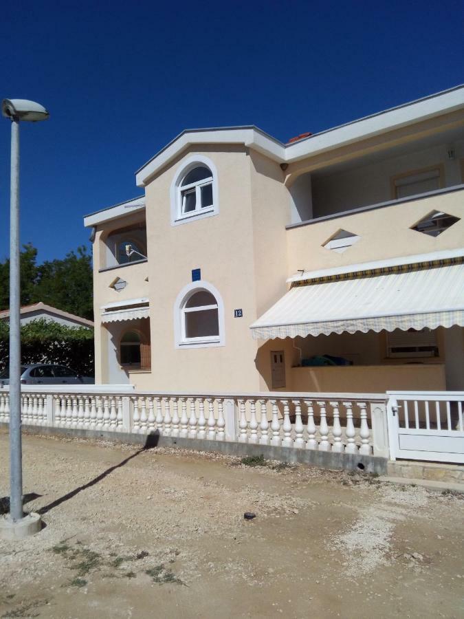 Apartment Marta Nin Exterior foto